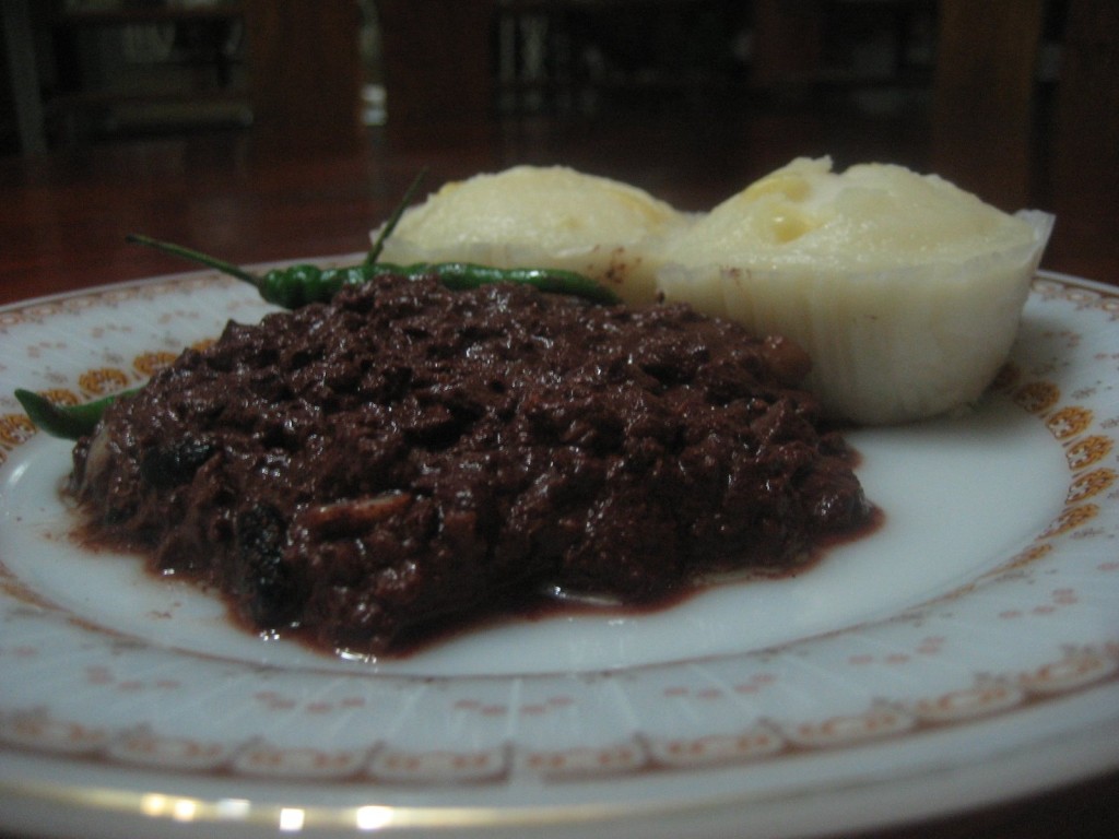 Dinuguan with puto