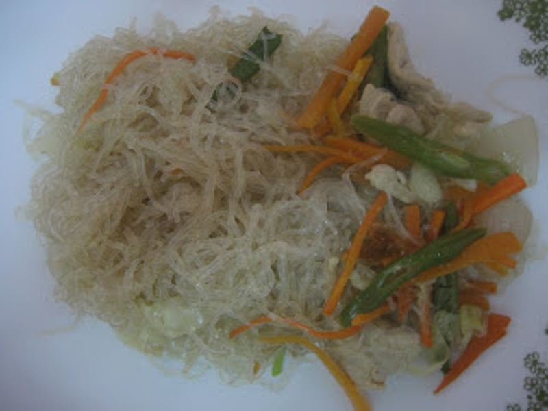 Sotanghon Guisado